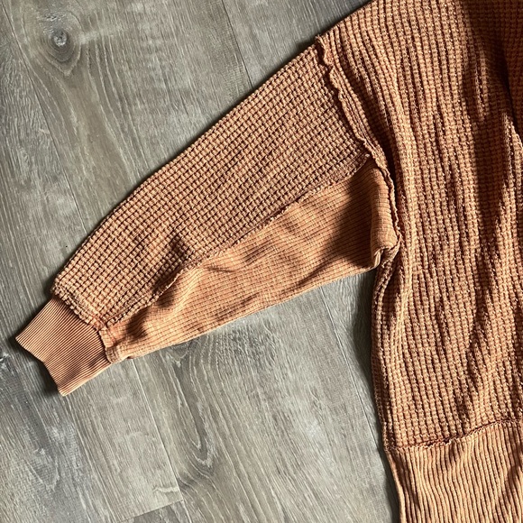 NEW American Eagle Waffle Sweatshirt - Picture 3 of 5